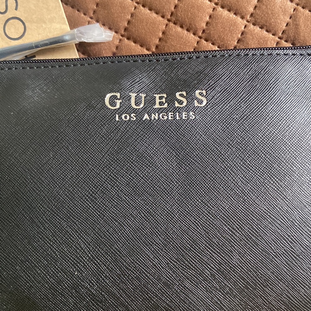 Guess utility pouch bag - Picture 2 of 6